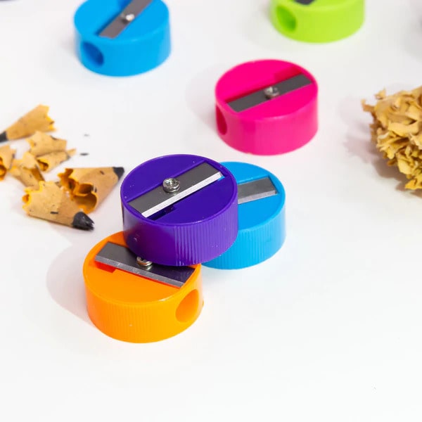 Single Blade Round Pencil Sharpener (12/Pack) Single Blade Round Pencil Sharpener (12/Pack)